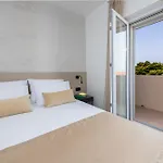 Volti *