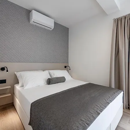 Apartament Volti *