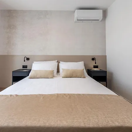 Apartament Volti *